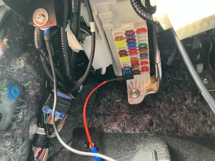 Nắp Hộp Cầu Chì Phân Phối Nguồn Toyota Corolla Cross Hybrid Mở Rộng - Image 8