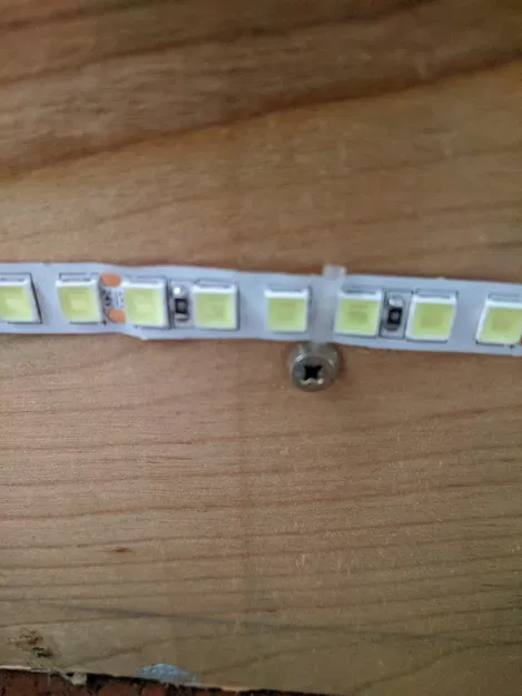 Kẹp Dải Đèn LED - Image 1