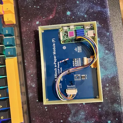 Khung Ảnh 7 Màu 5.65" Waveshare với Pi Zero