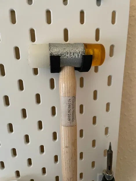 Giá đỡ búa nhựa SKADIS - Image 1