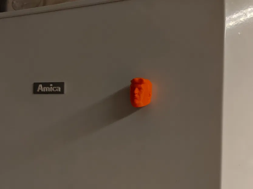 Móc khóa tủ lạnh hình Donald J. Trump - Image 2