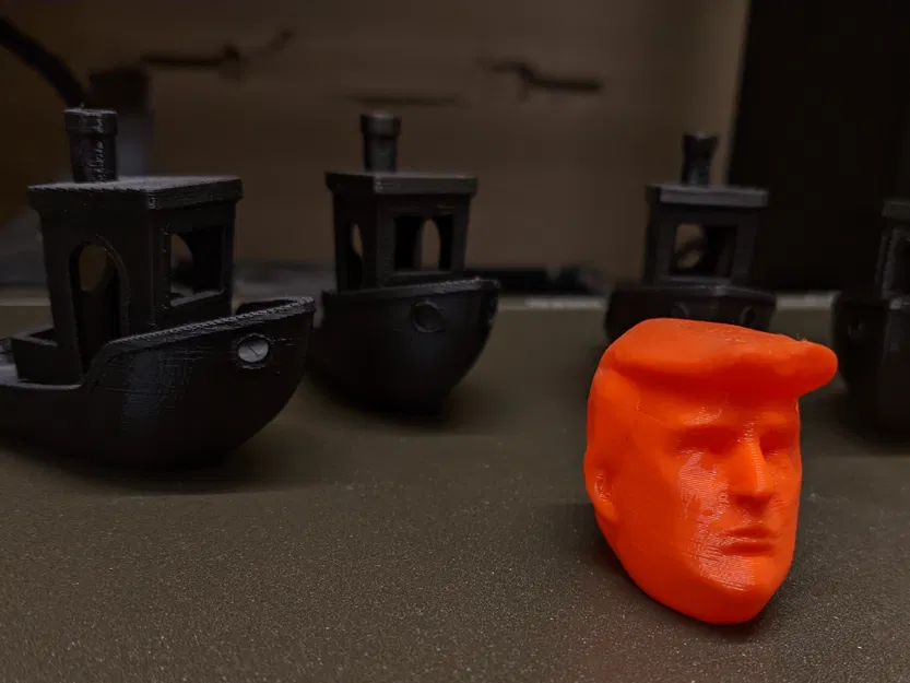 Móc khóa tủ lạnh hình Donald J. Trump - Image 3