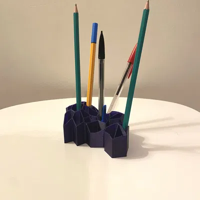 Chân cắm bút Voronoi