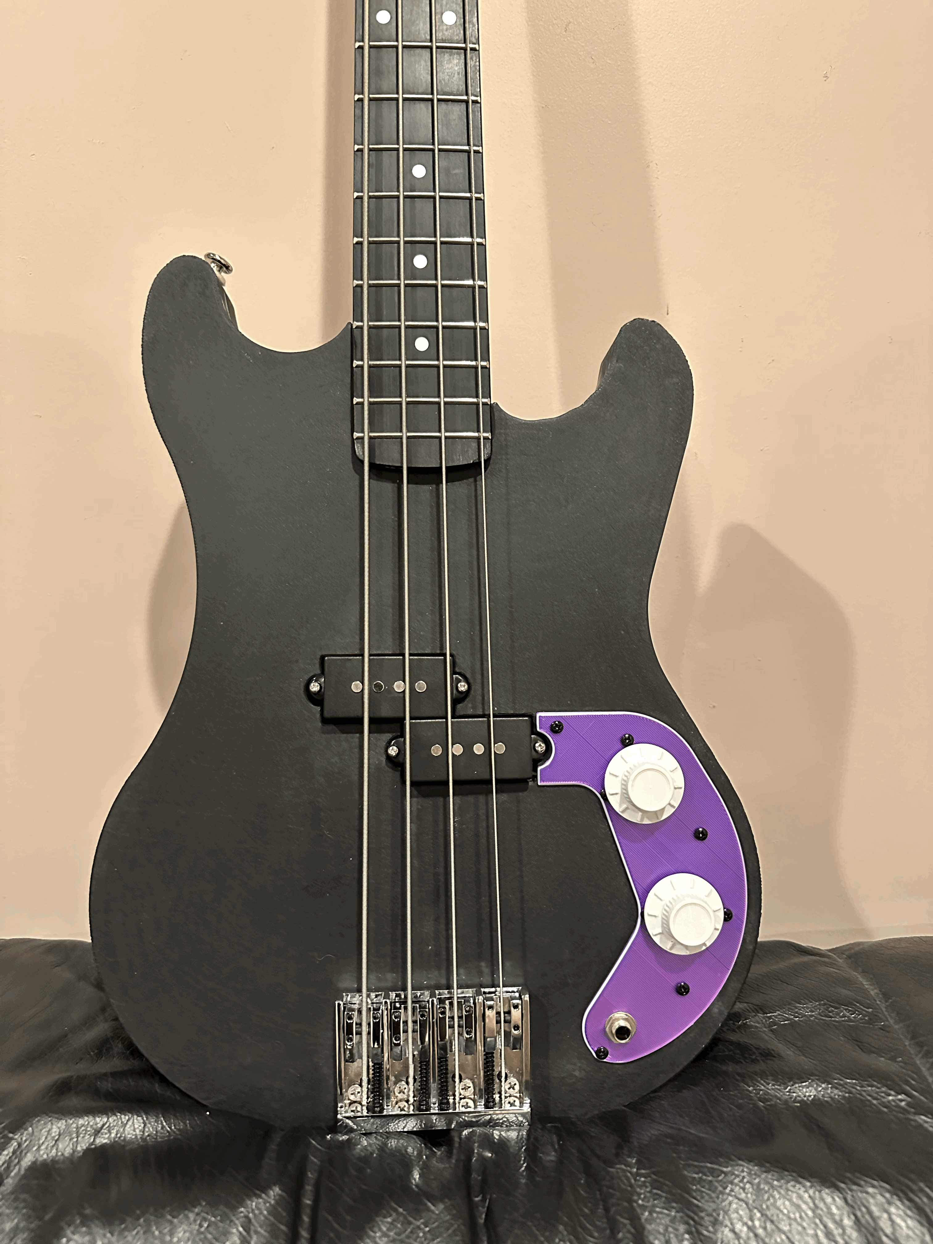 Magneto-X Bass Guitar - Đàn Guitar Bass In 3D