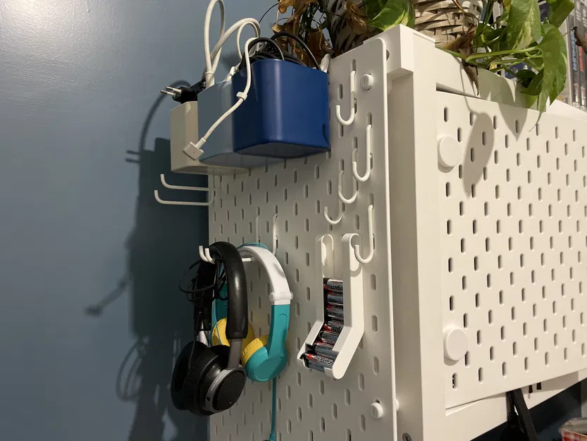 Móc treo bảng SKÅDIS lên kệ KALLAX - Image 1