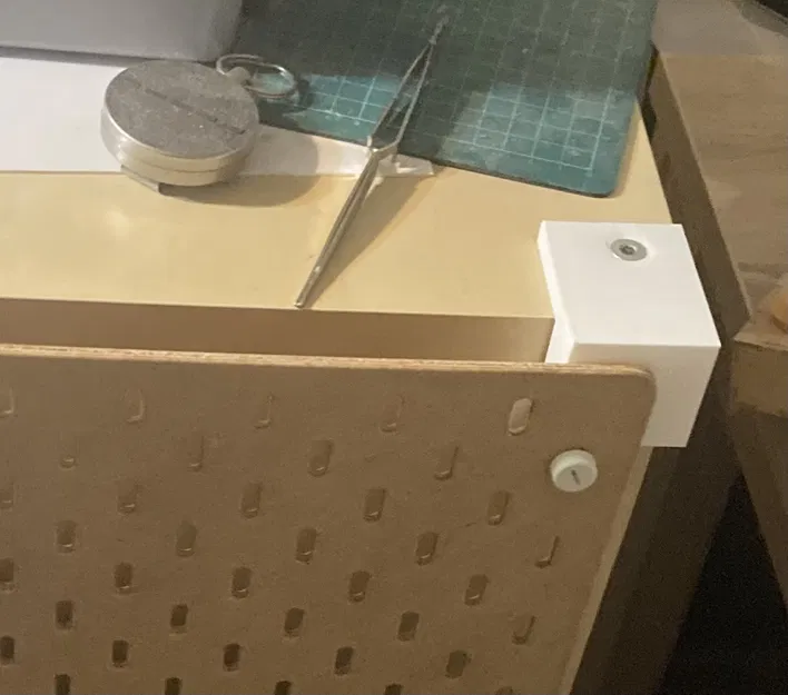 Adapter Gắn Bảng Skadis Cho Kệ Expedit Ikea - Image 1