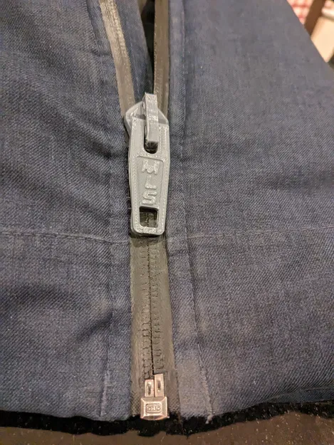 Khóa Kéo Zipper Slider Size 7C (Cuộn) Lắp Ngược - Image 1