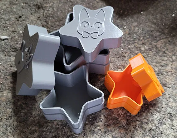 Hộp hình ngôi sao có Jiji từ Dịch vụ Giao hàng của Kiki - Image 1