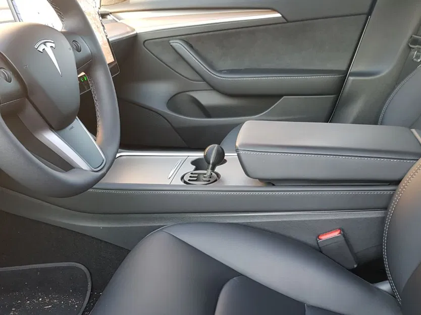 Adapter Hộc Ly Cho Tay Nắm Số Đồ Chơi Tesla Model 3 - Image 3