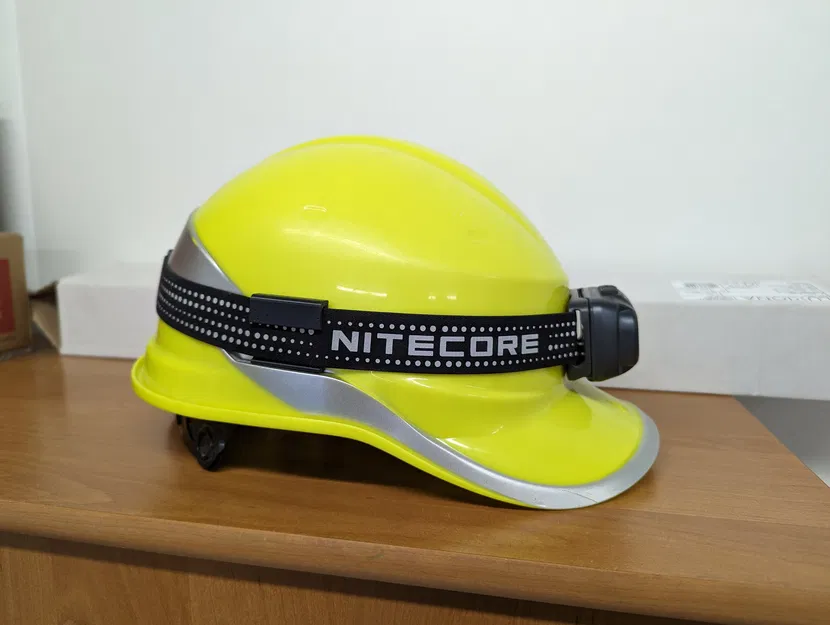 Kẹp Đèn Pin Nón Bảo Hộ - Image 1