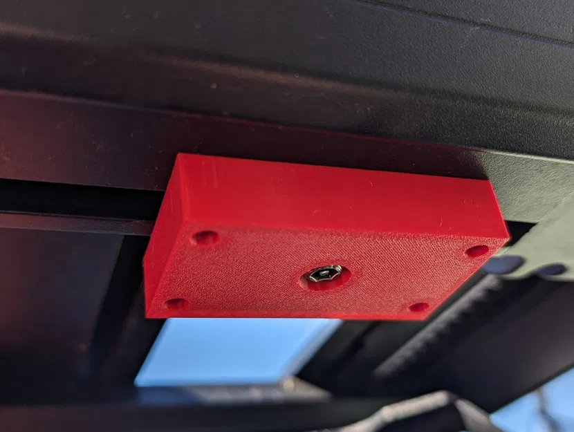 Giá Gắn Ổ Cắm Anderson Cho Baga Pioneer Rhino Rack - Image 1