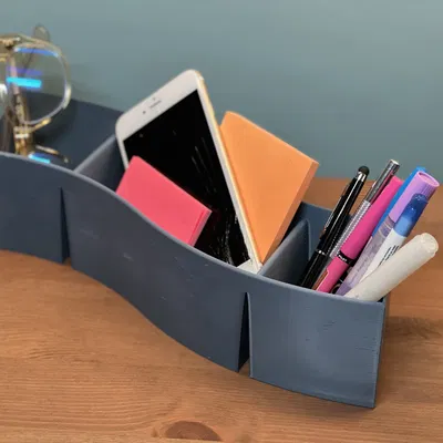 Kệ Đựng Bút Hình Rắn Quấn Sau Màn Hình - Đựng Được Cả Máy Tính Bảng