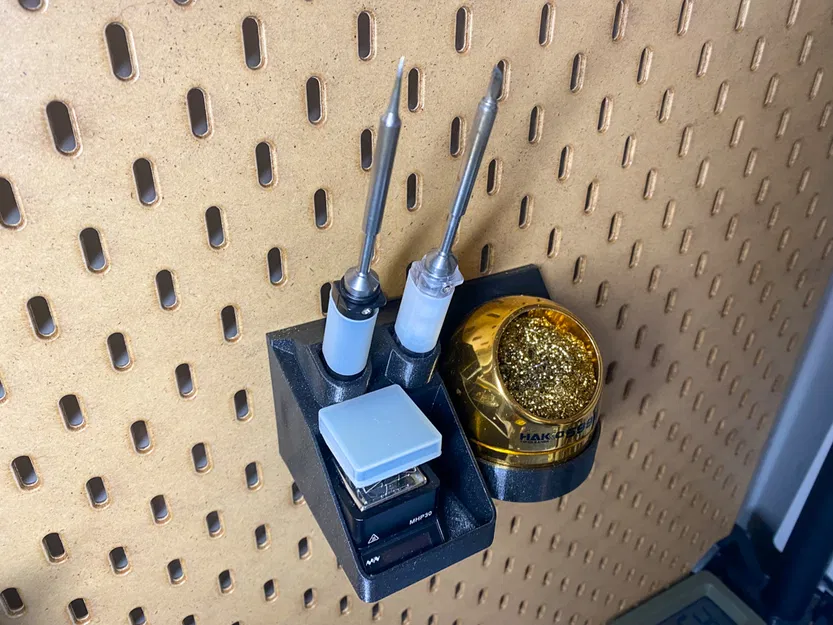 Giá đỡ Skadis: Pinecil (x2) và dụng cụ vệ sinh mũi hàn Hakko (sử dụng ốc vít ren nhiệt) - Image 1