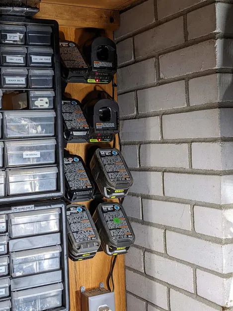 Giá Đỡ Pin Ryobi - Image 4