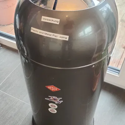 Chân chống rung cho khay thùng rác Wesco