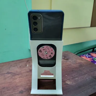 Giá Đỡ Điện Thoại Có Khắc Tên