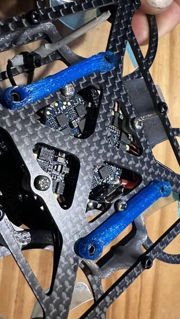 Cái Đế Cho Drone Itsy Spydr - Image 2