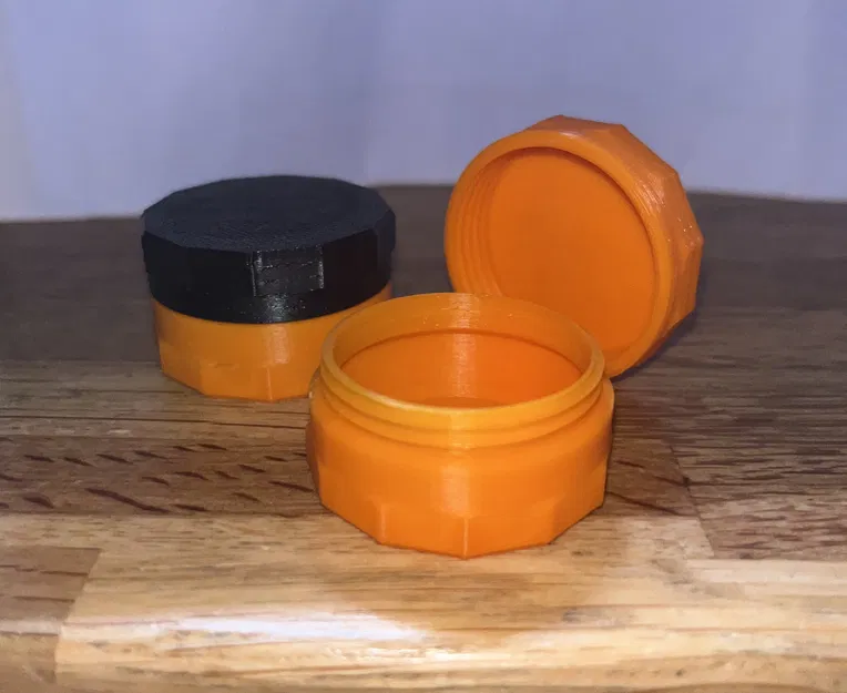 Hộp Đựng Thuốc / Hộp Vặn Nắp - Image 1