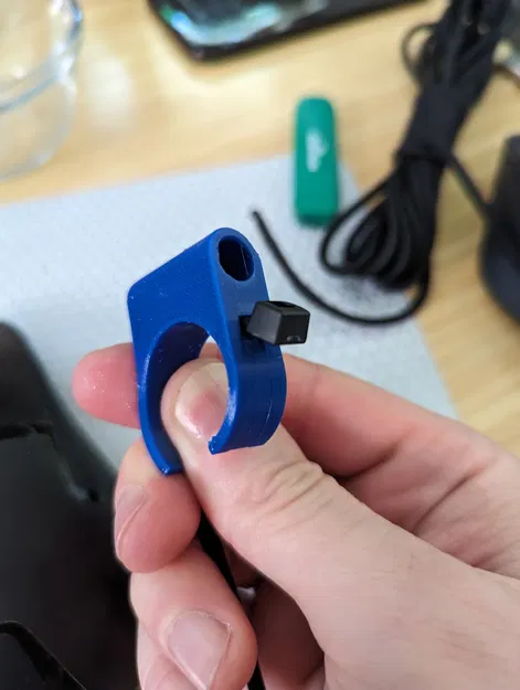 Khuôn kẹp bút cảm ứng gắn ghi đông xe - Image 1