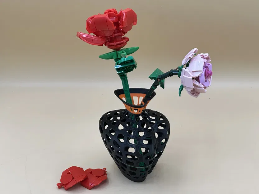 Chậu Hoa Hồng Hình Trái Tim Dành Cho Hoa Giả - Image 1