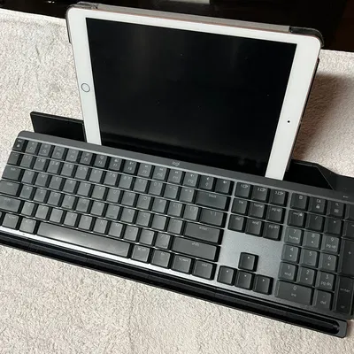 Chân đế điện thoại cho bàn phím Logitech