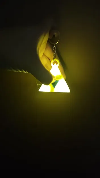 Móc khóa Triforce (có đèn LED) - Image 3