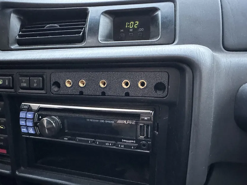 Tấm Phụ Kiện Bảng Điều Khiển Land Cruiser 80 FZJ80 - Image 1