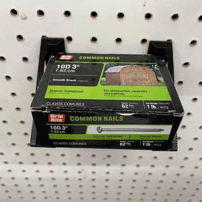 Pas Kệ Pegboard Dành Cho Hộp Đinh 1 Pound