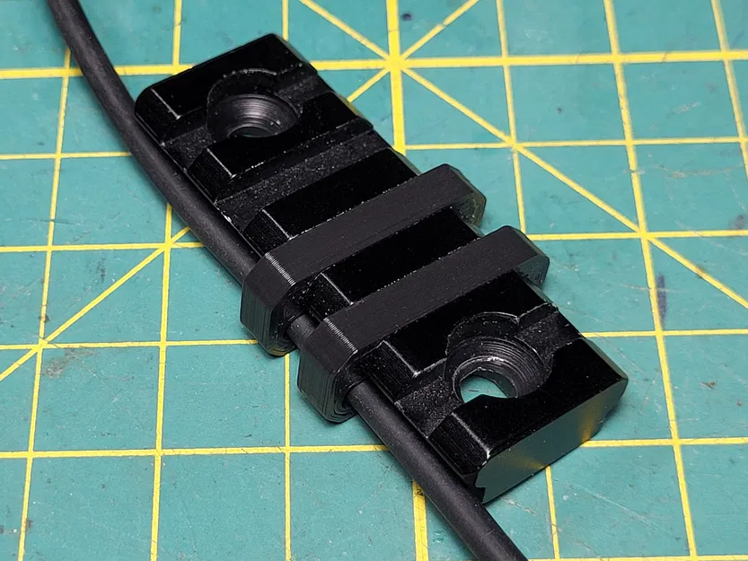 Dẫn Dây Cáp Picatinny Siêu Nhỏ - Image 1