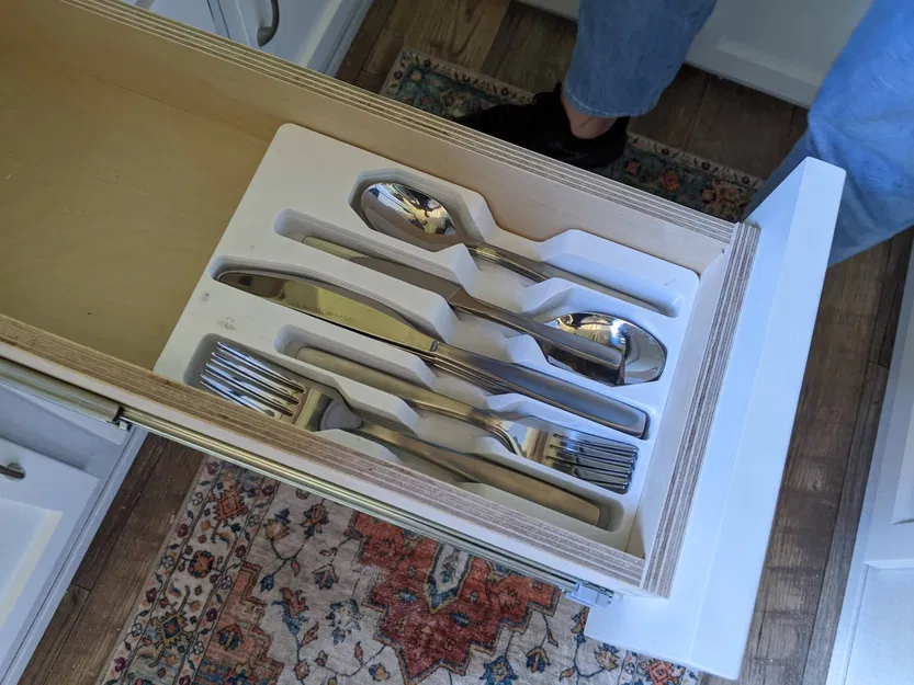 Khay Muỗng Nĩa Nhỏ Gọn - Image 1