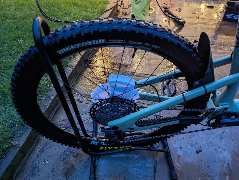 Chụp bảo vệ heo dầu xe đạp khỏi bị xịt dầu - Image 2