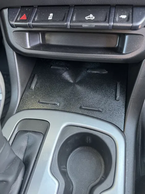 Nắp Hộc Console Trước Xe Chevy Colorado - Image 1