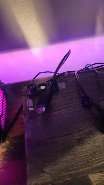 Chặn Cáp Bàn Làm Việc - Image 1