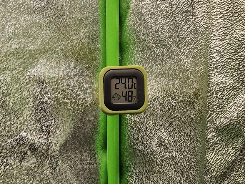 Kệ Giữ Cảm Biến Nhiệt Độ/Độ Ẩm Cho Lều Grow Tent (Cọc 16mm) - Image 2