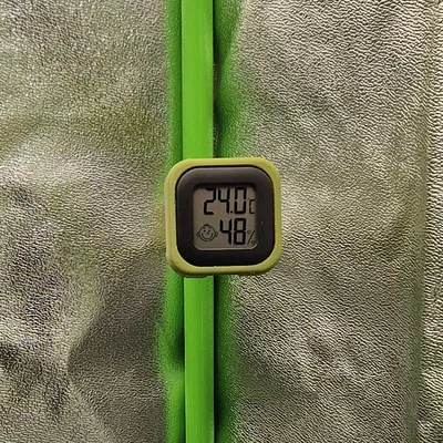 Kệ Giữ Cảm Biến Nhiệt Độ/Độ Ẩm Cho Lều Grow Tent (Cọc 16mm)