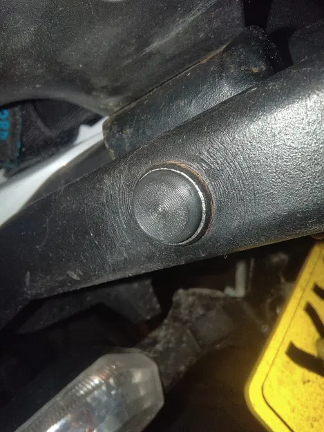 Nút vặn Kawasaki Versys 2011-2014 (92066-0735) - Image 1