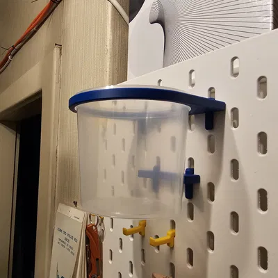 Kẹp đựng ly 500ml đường kính 96.5mm cho bảng SKADIS