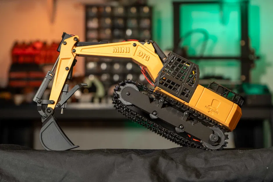 Tự làm máy xúc điều khiển từ xa RC bằng máy in 3D - Image 5