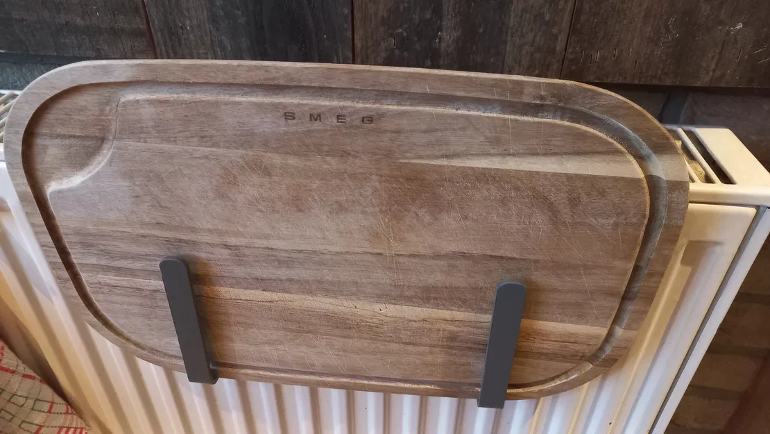 Móc phơi thớt đơn giản gắn trên dàn sưởi - Image 1