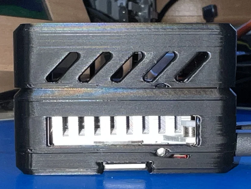Vỏ Case Pi 5 Snap Fit Có Lỗ Thông Hơi Lớn Phía Sau - Image 2