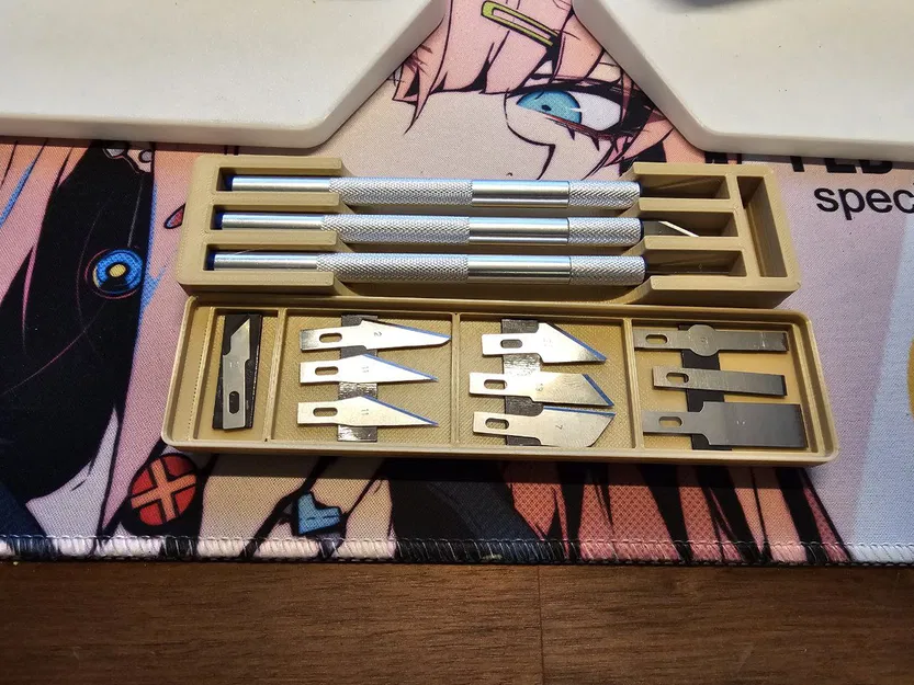 Hộp đựng dao rọc giấy & lưỡi dao Gridfinity (4x1) - Image 1