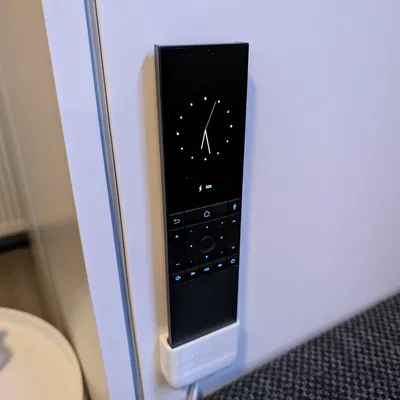 Giá đỡ treo tường UnfoldedCircle Remote Two