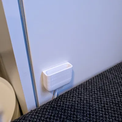 Giá đỡ treo tường UnfoldedCircle Remote Two