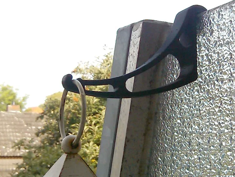 Giá Đỡ Đèn Lồng Cho Lan Can Ban Công (Chỉ Dùng Pin) - Image 2