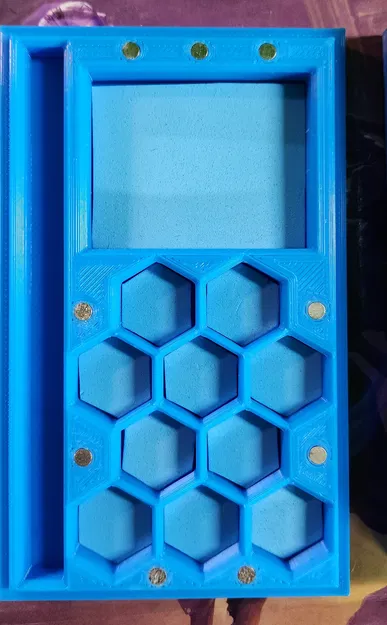 Hộp Đựng Xúc Xắc + Đế Mini & Chỗ Cắm Bút (Remix từ smrogers91) - Image 2