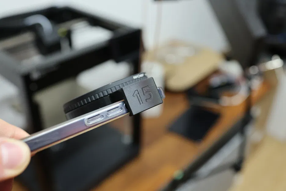 Ốp lưng chuyển đổi ren 67mm cho iPhone - Image 2