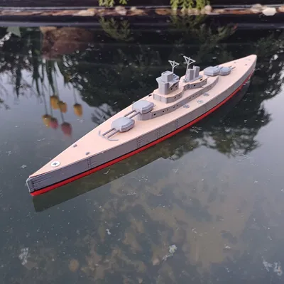 Chiến hạm nhỏ chìm được