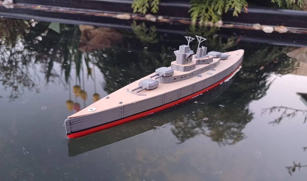 Chiến hạm nhỏ chìm được - Image 2