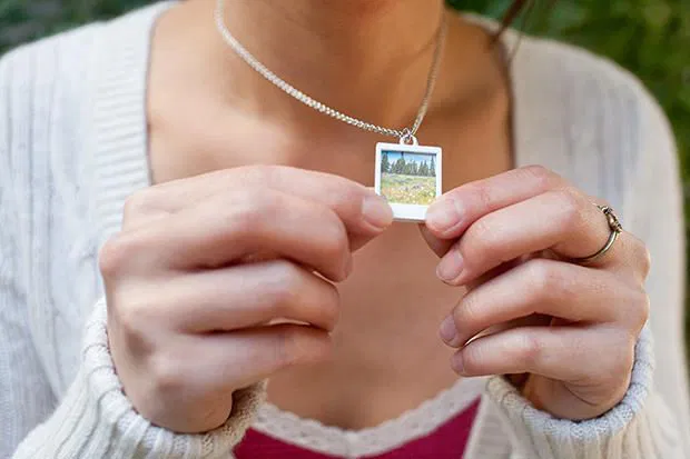 Mặt Dây Chuyền/Móc Khóa Ảnh Polaroid Tức Thời - Image 4