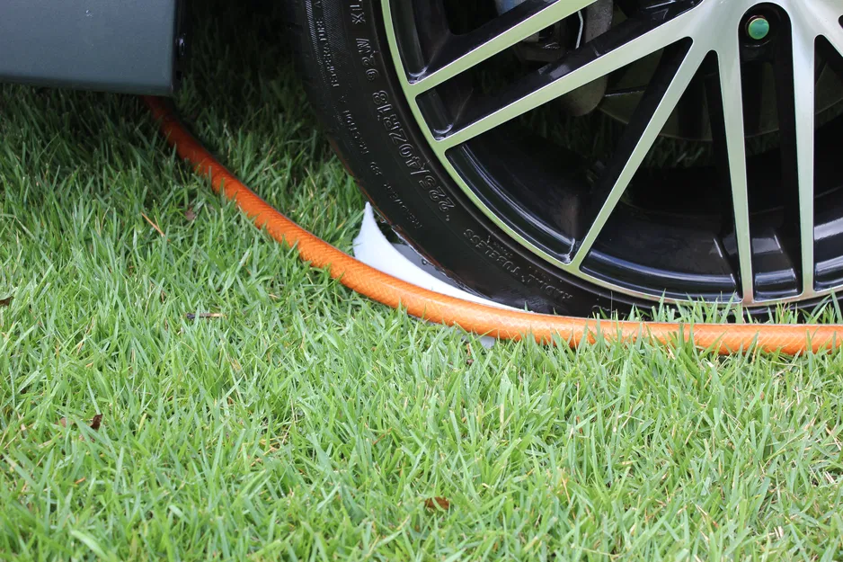 Dẫn Hướng Dây Vòi Rửa Xe - Image 4